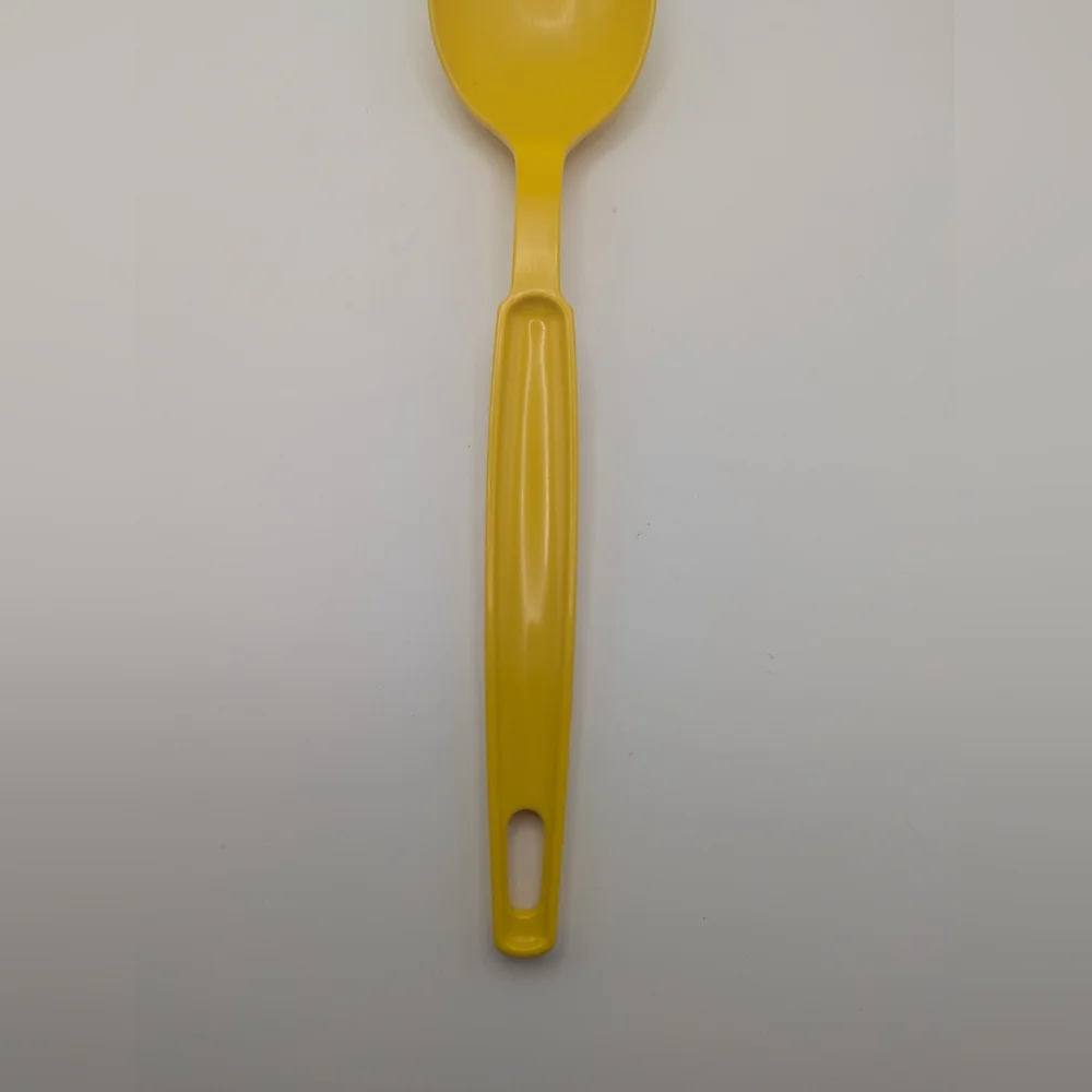Vintage Ekco Yellow‎ Solid Serving Spoon Made In USA Dishwasher Safe